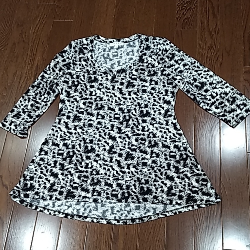 Chaus Top